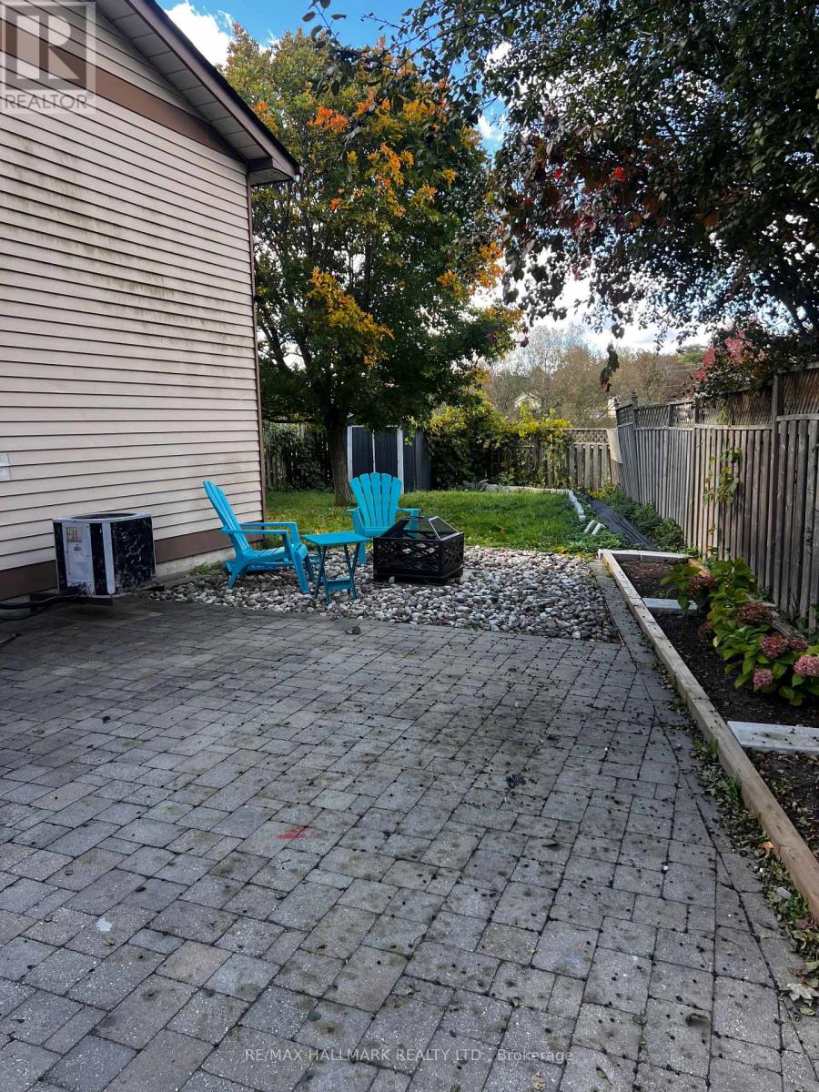 300 Tipperary Street, Oshawa, ON photo 21