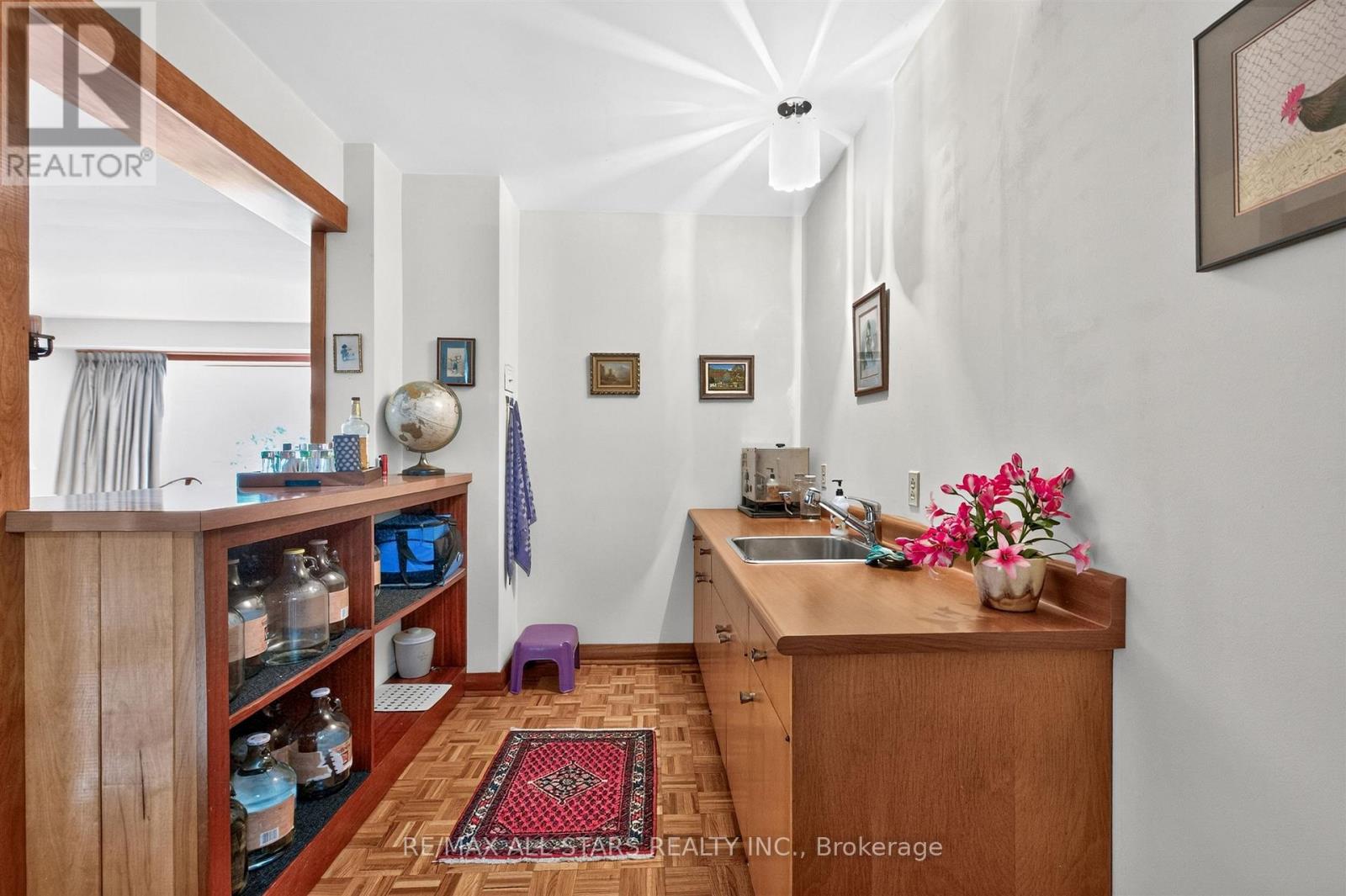 59 Hill Crescent, Toronto, ON photo 31