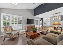 19230 Fairway Drive Drive, Surrey, BC V3S5M8 Photo 6