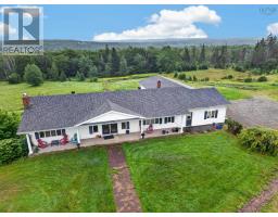 Ensuite (# pieces 2-6) - 2489 Coxheath Road, Coxheath, NS B1L1A5 Photo 10