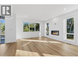 Entrance - 8015 Ridge Rd, Lantzville, BC V0R2H0 Photo 13