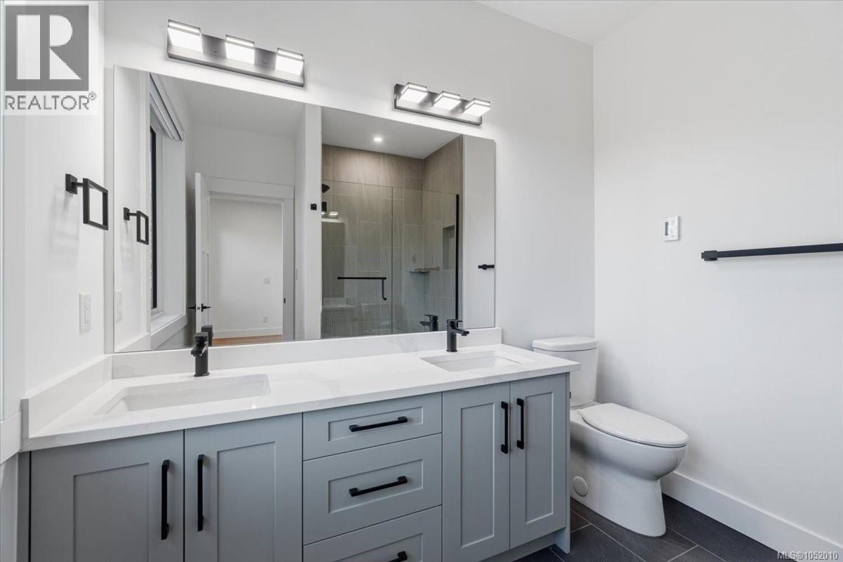 8015 Ridge Rd - 37