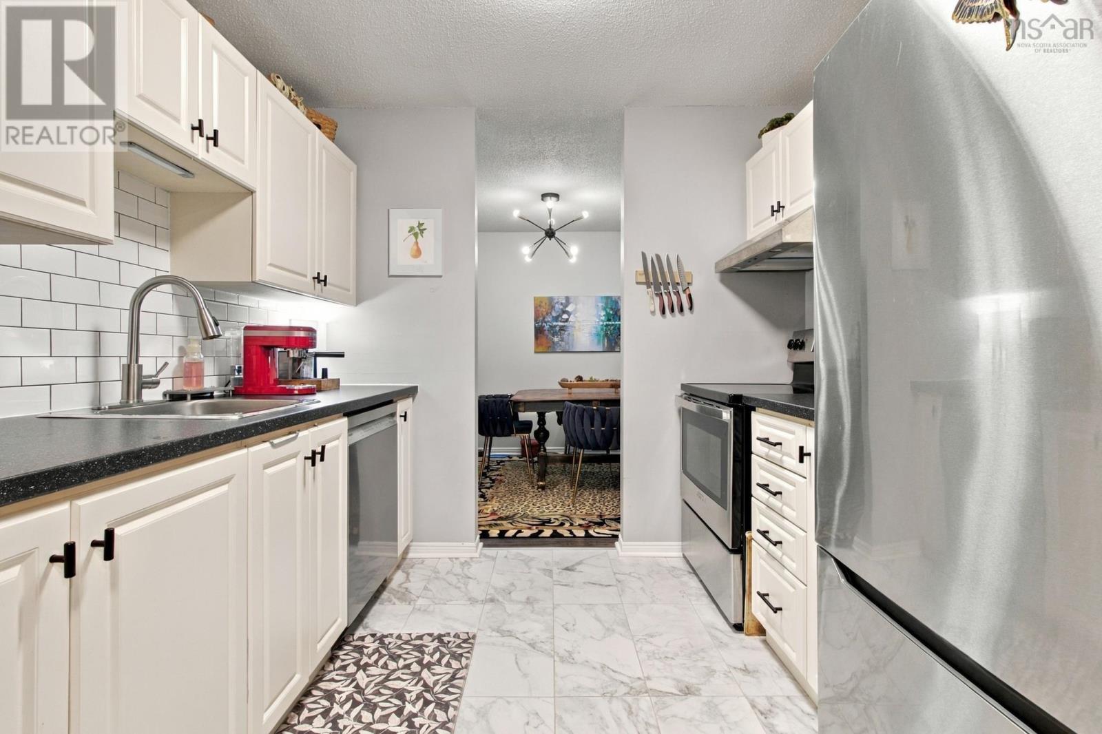 Property 4 of 37 of 137 9 Forest Hills Parkway
