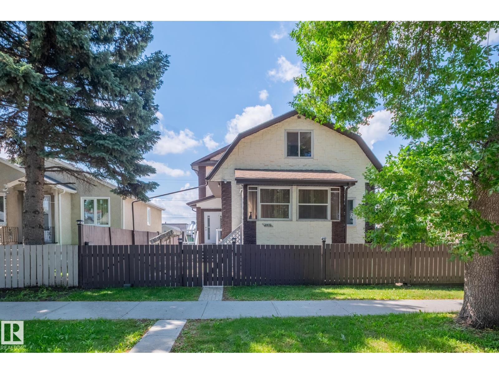 Photo of 11916 71 ST NW, Edmonton