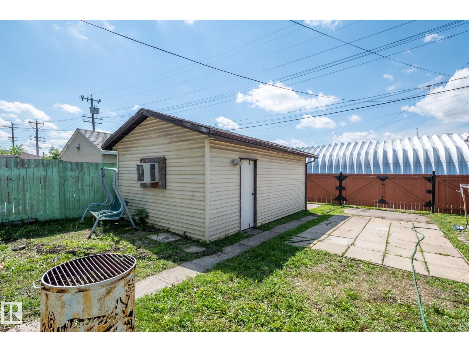11916 71 Street NW, photo 65