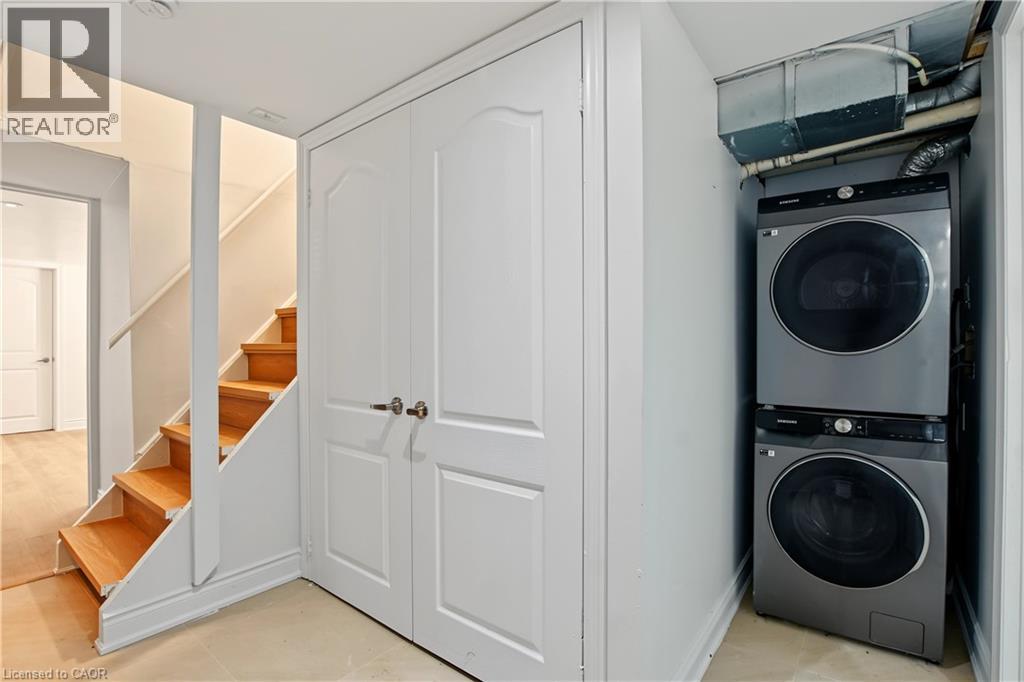143 Elgin Crescent — photo 14