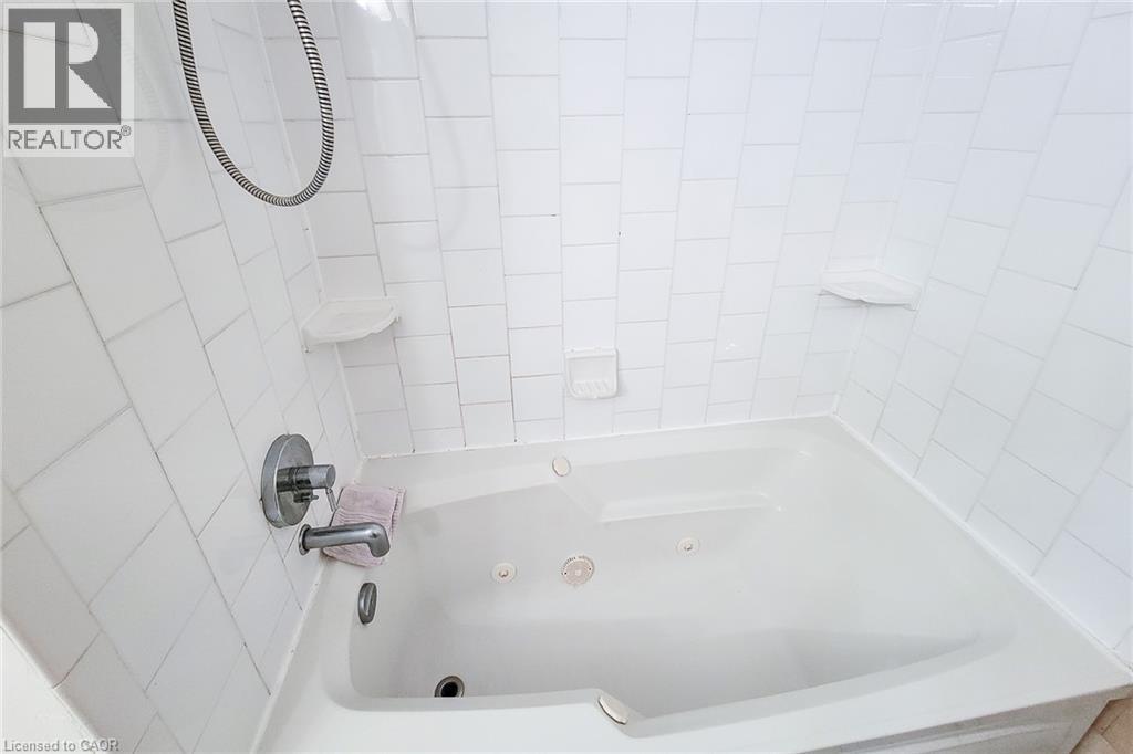 34 Dynasty Avenue — photo 17