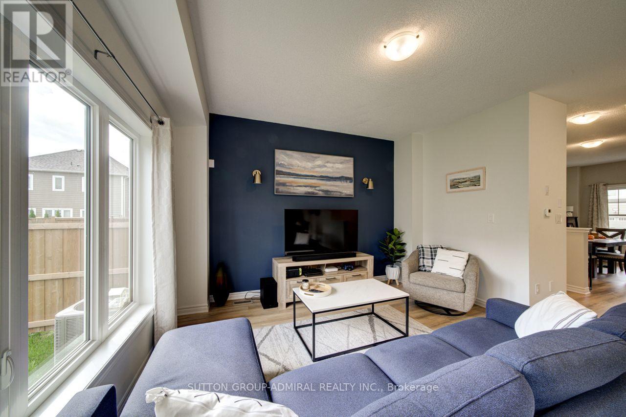 8 CATAMARAN DRIVE - 14