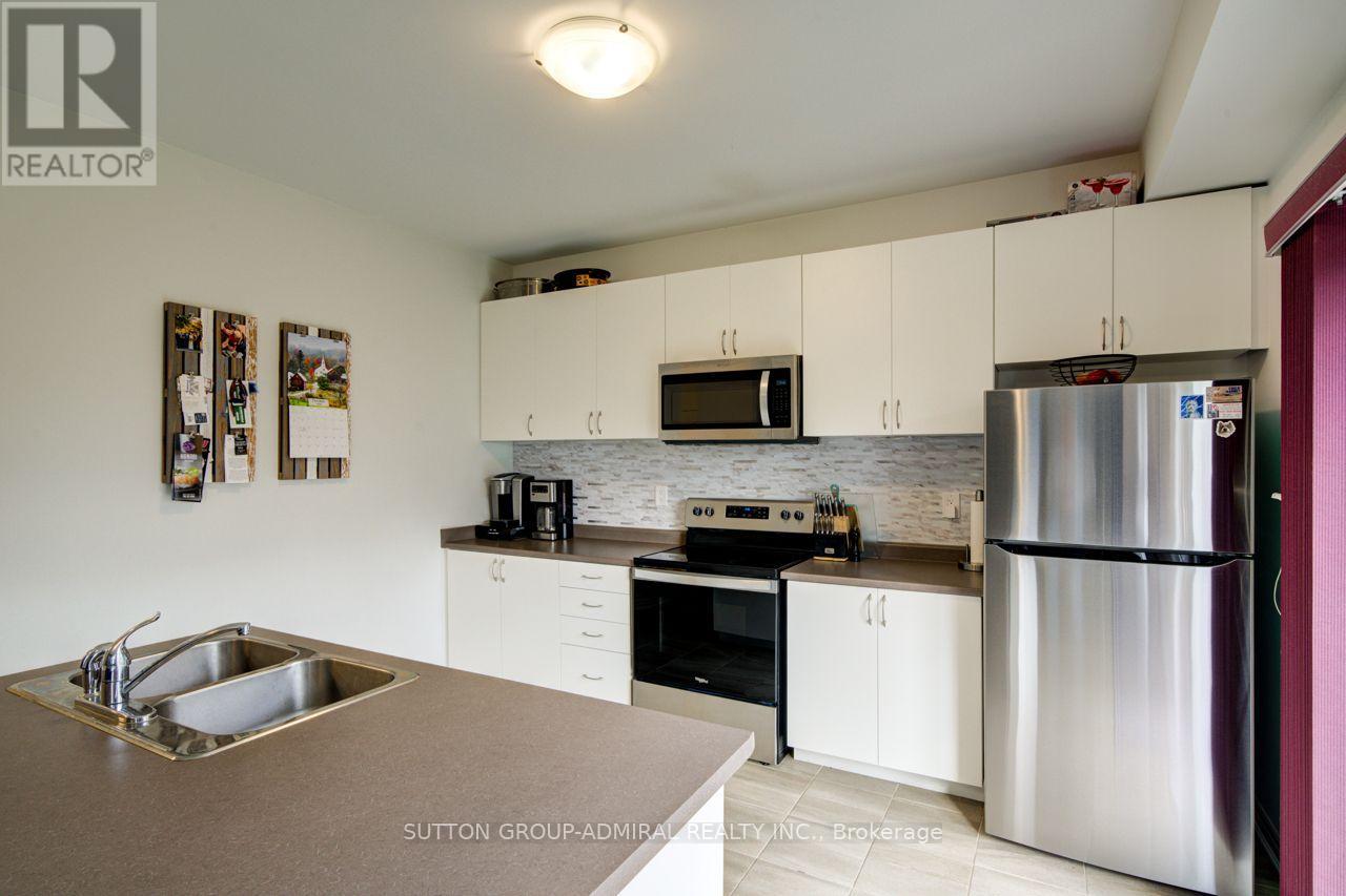 8 CATAMARAN DRIVE - 19