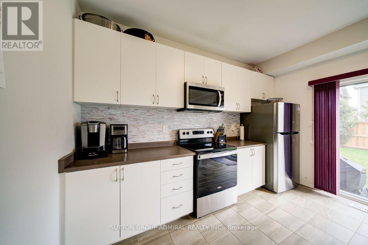 8 CATAMARAN DRIVE - 21