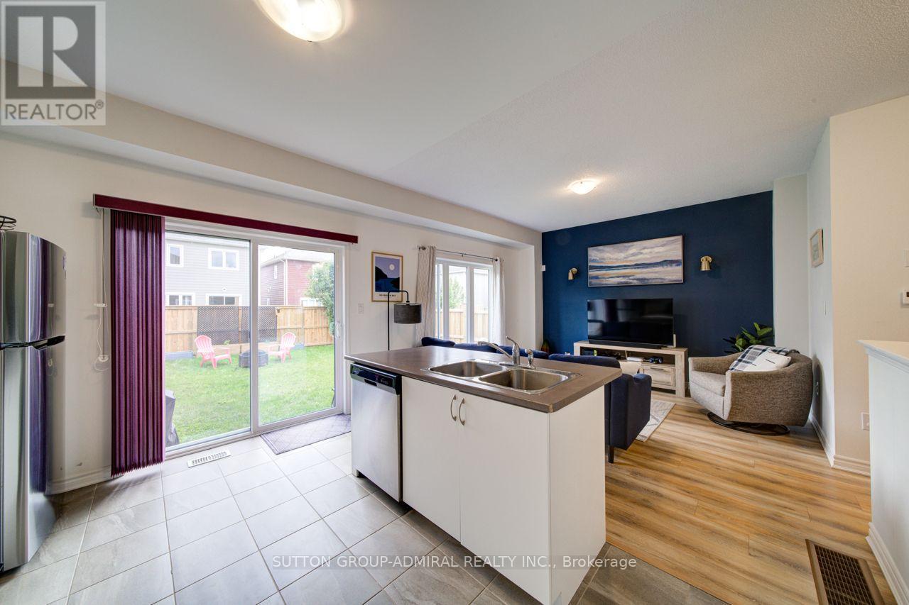 8 CATAMARAN DRIVE - 22