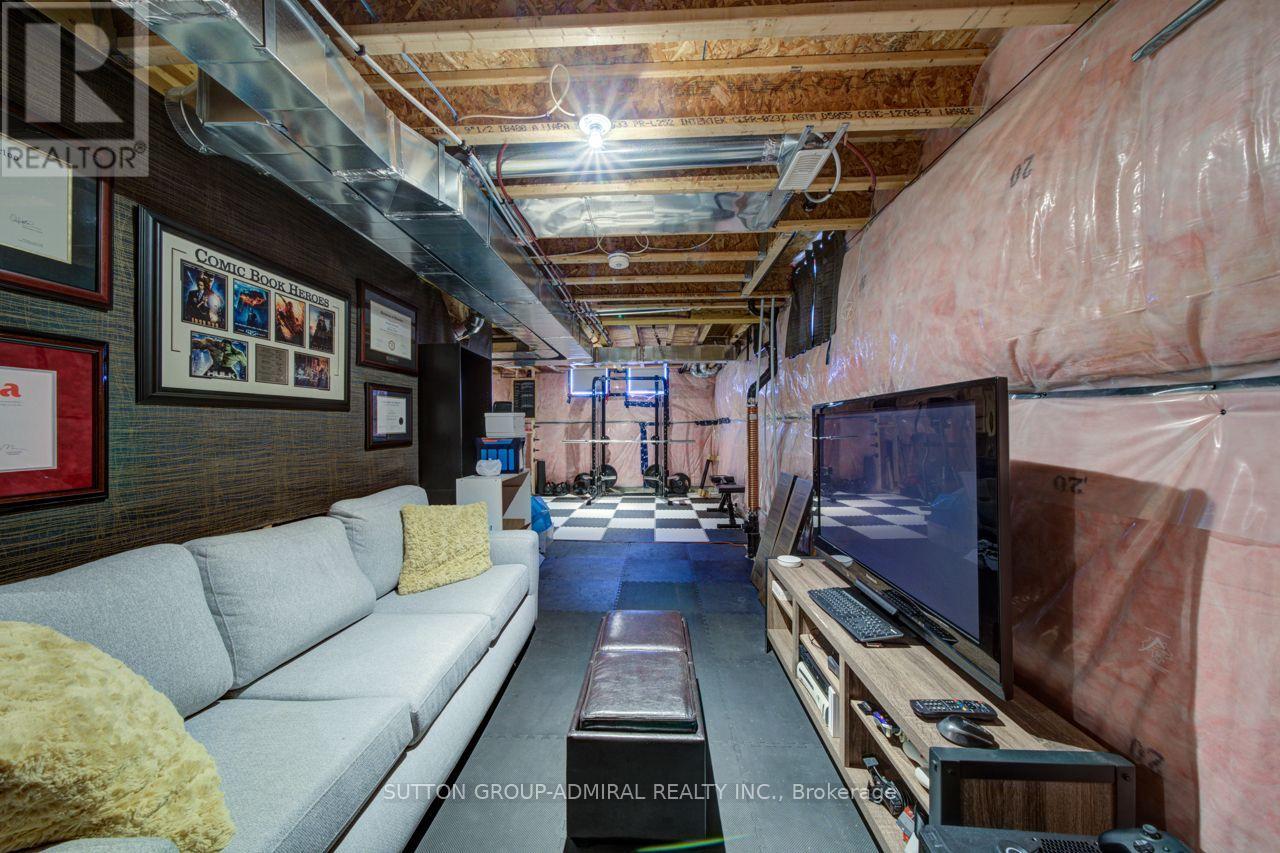 8 CATAMARAN DRIVE - 39