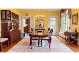 Dining room - 16 Blake Street, Barrie, ON L4M1J6 Photo 12