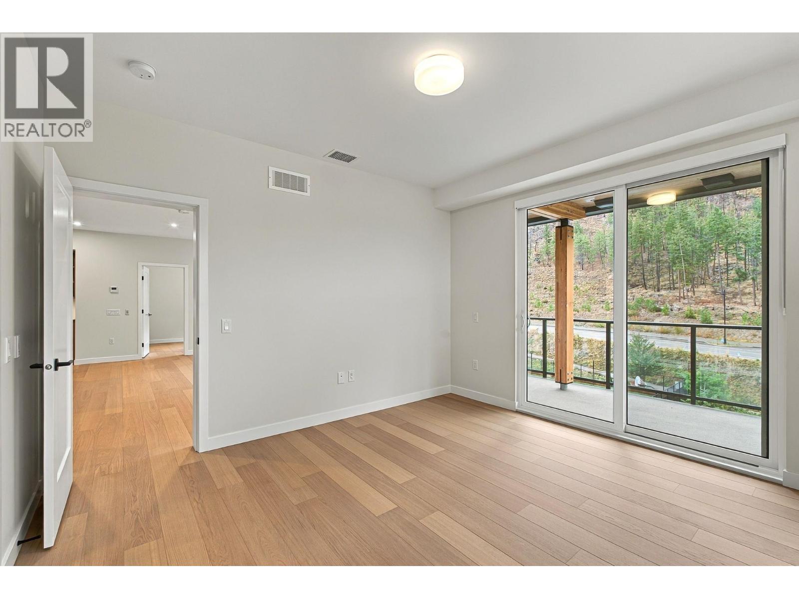9652 Benchland Drive Unit# 404, Lake Country