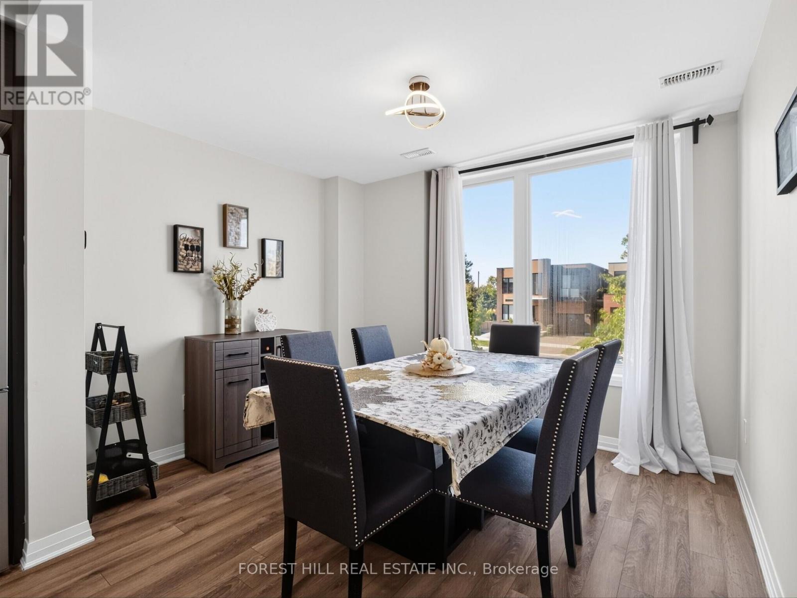 19 Stanley Greene Boulevard, Toronto, ON photo 10