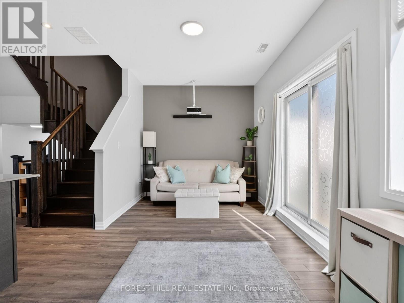 19 Stanley Greene Boulevard, Toronto, ON photo 14