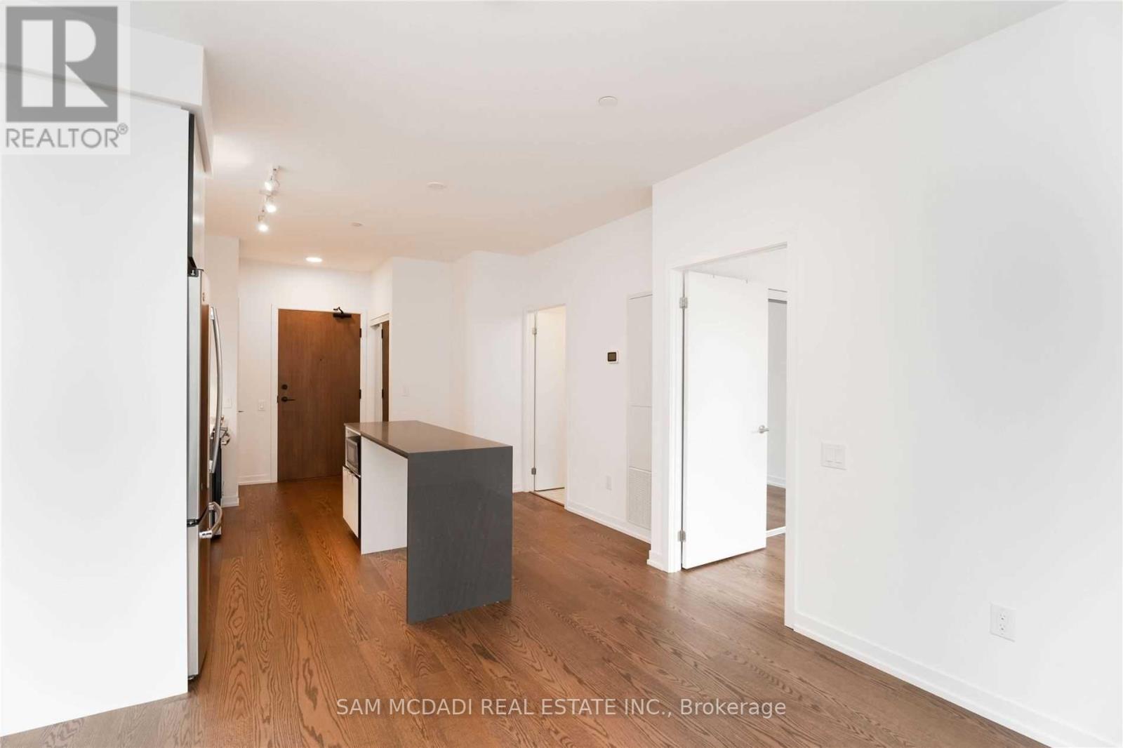 4065 Confederation Parkway — photo 11