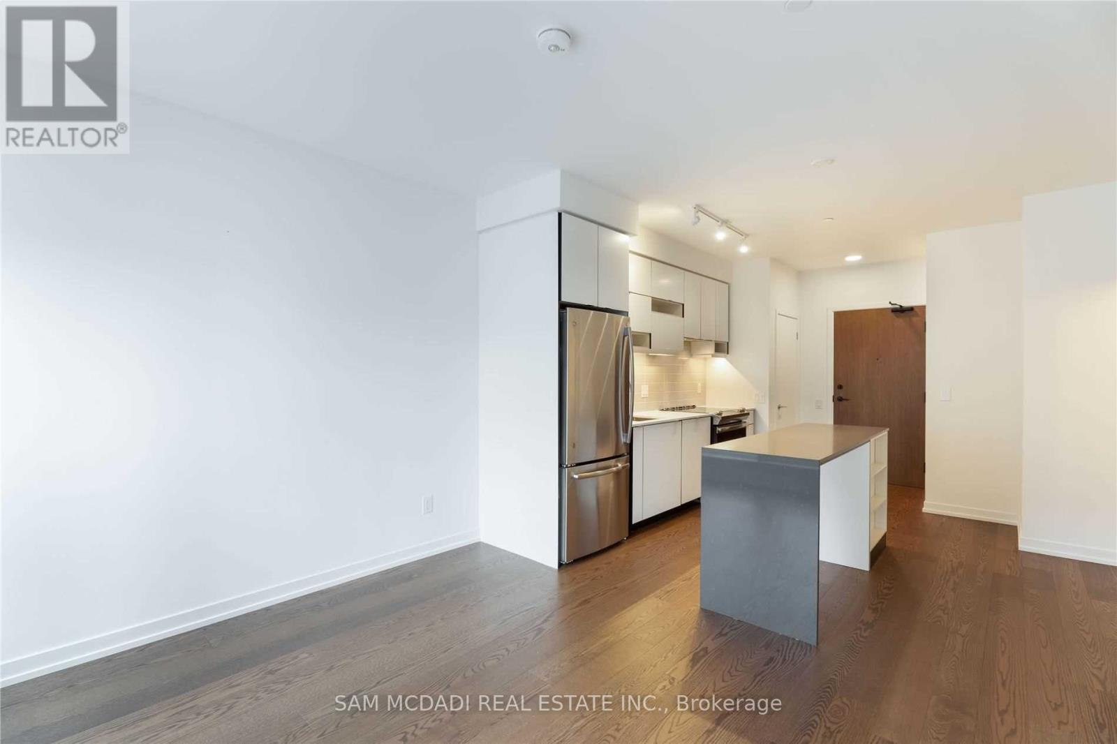 4065 Confederation Parkway — photo 12
