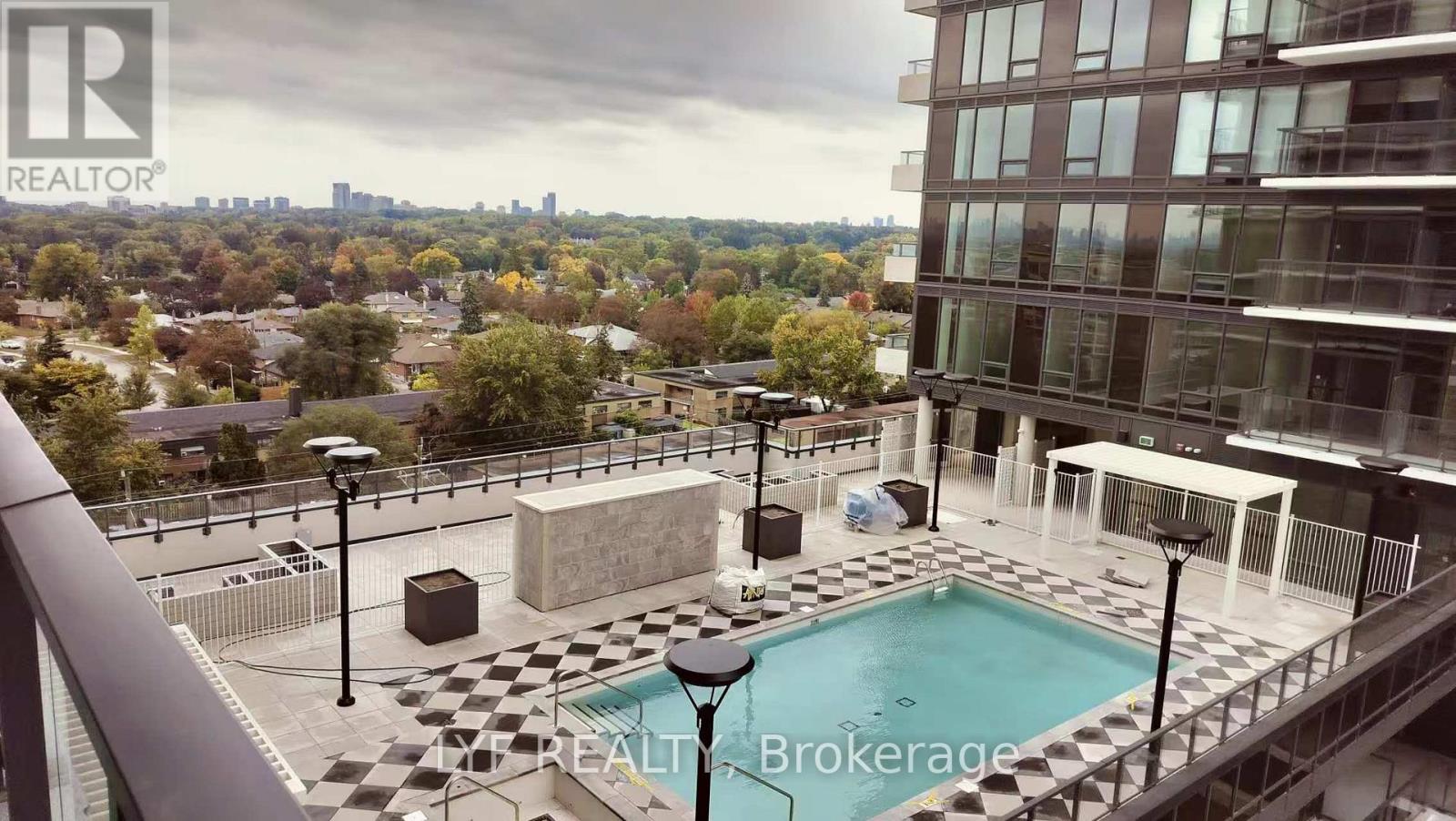 4010 Eglinton Avenue West — photo 12