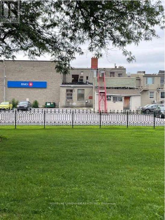45-49 Dundas Street West — photo 14