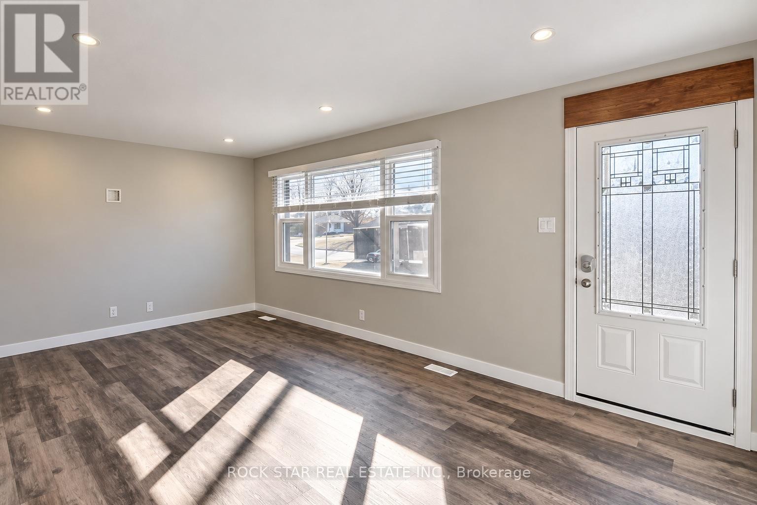 134 OAKSIDE Street, London East, ON photo 2