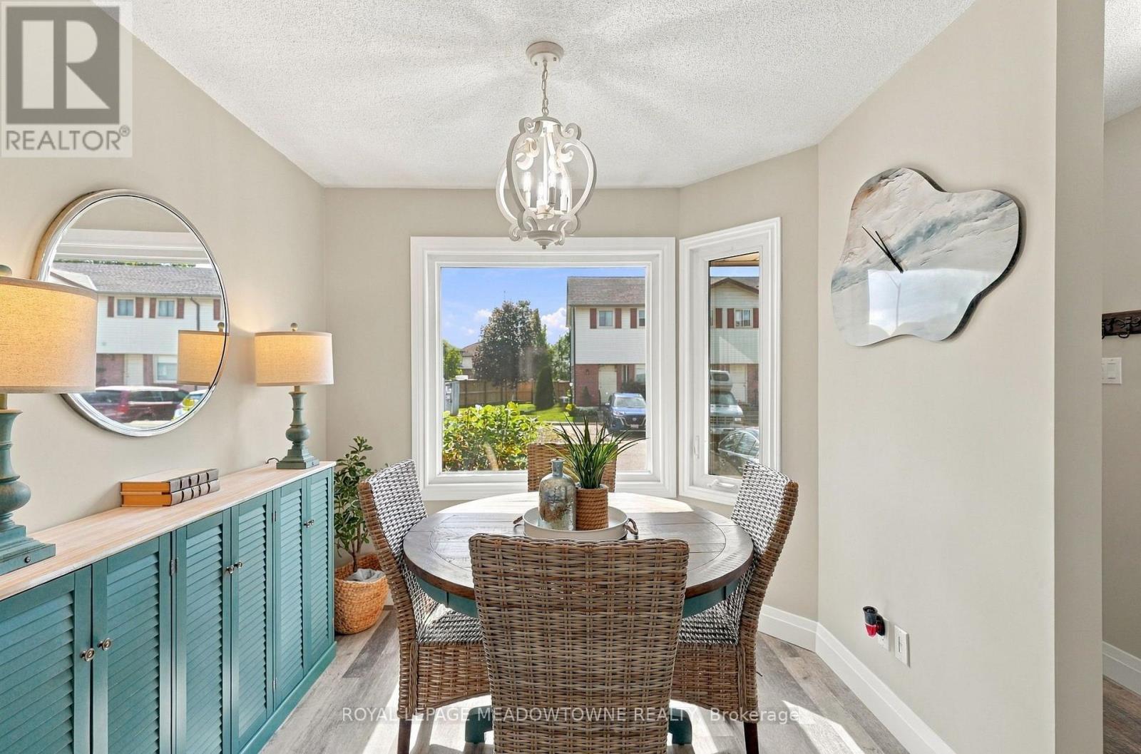 #36 1115 NELLIS STREET - 6