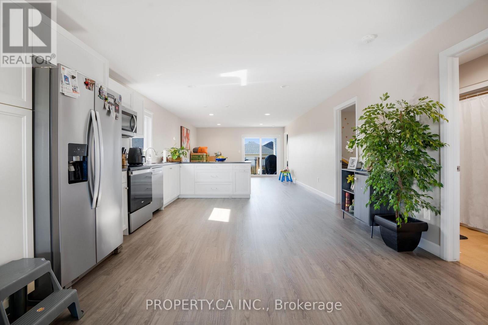 149 Howard Road — photo 7