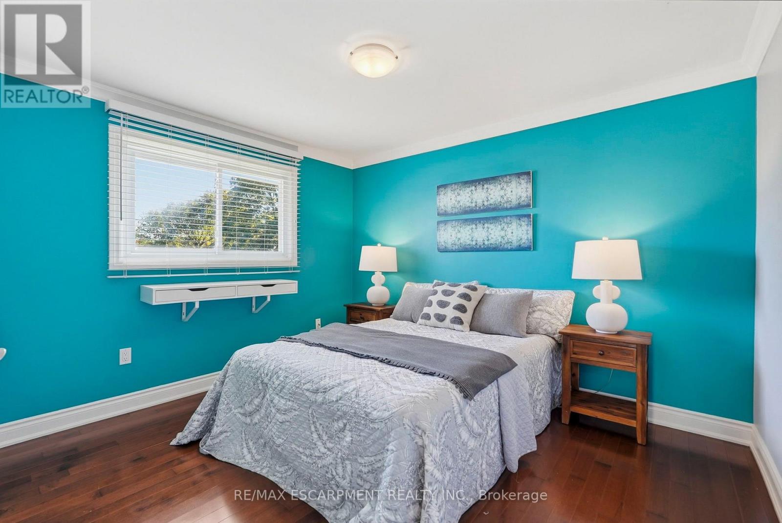 66 SKYLINE DRIVE - 32