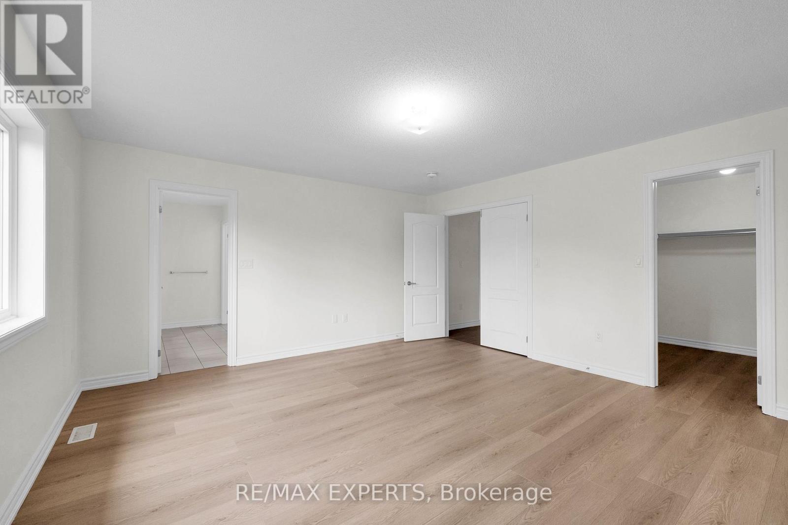 157 Tumblewood Center, Welland, ON photo 17