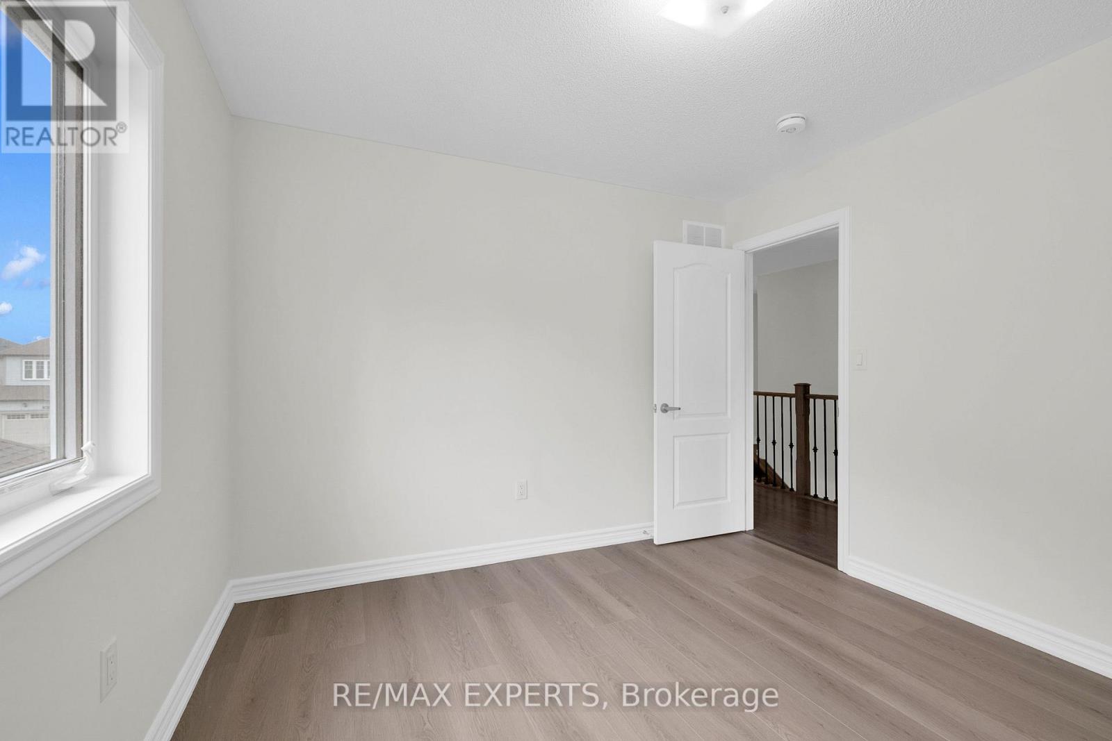 157 Tumblewood Center, Welland, ON photo 21