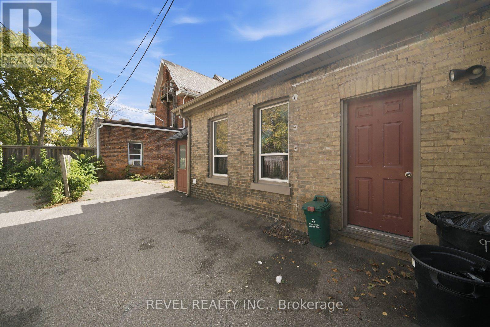 97 Queen Street, Brantford, ON photo 23