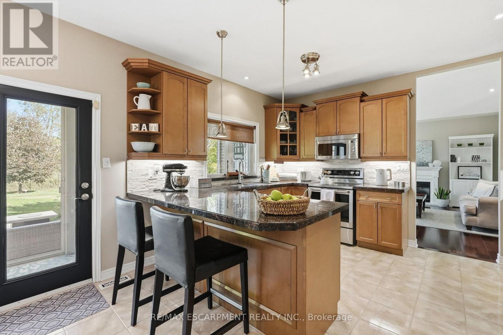 14 Gavin Drive, Hamilton, ON photo 12