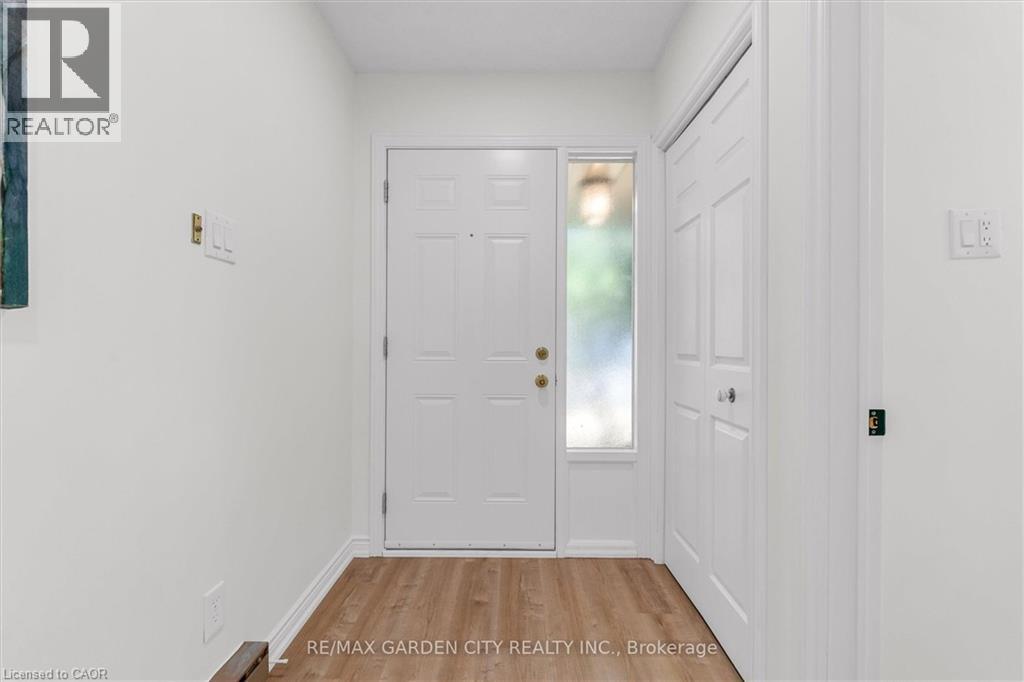 5045 PINEDALE Avenue Unit# 82, Burlington — photo 2