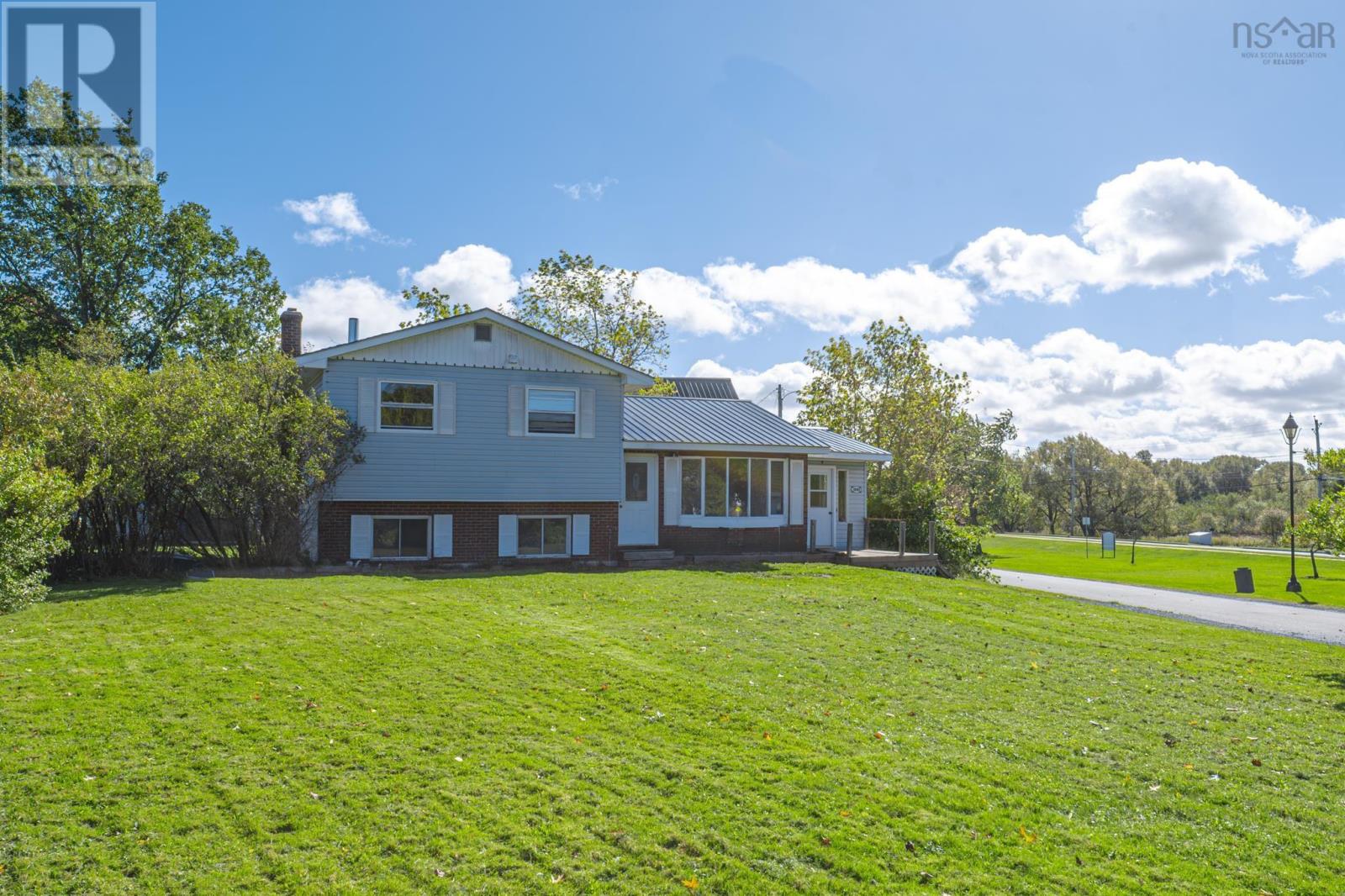 Property photo of 100 Morris Street