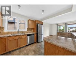 6407 34 Avenue NW - photo 5