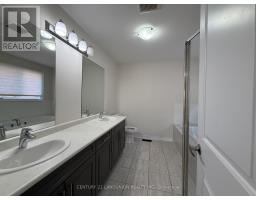47 Mynden Way, Newmarket, ON L3X3A8 Photo 24