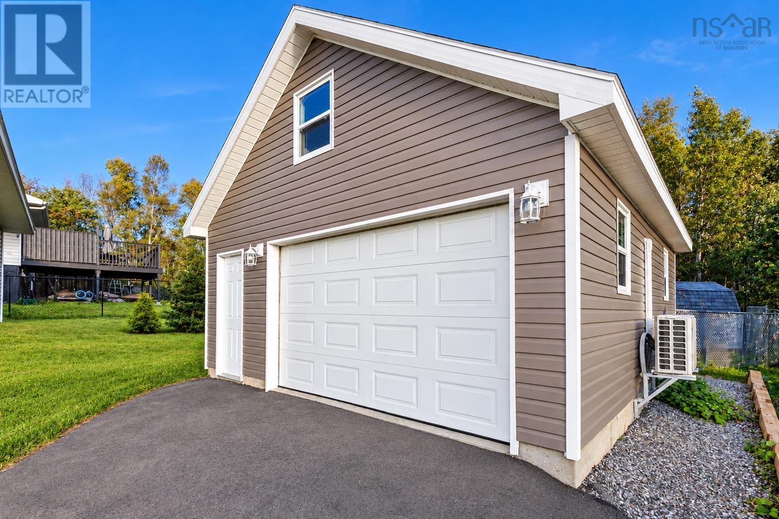 Property 36 of 40 of 25 MacDonald Crescent