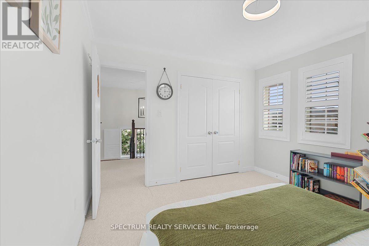 1379 Rolph Terrace — photo 20