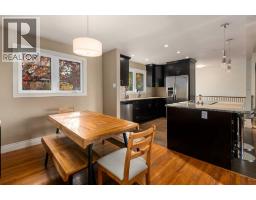 4207 5 Avenue SW - photo 10
