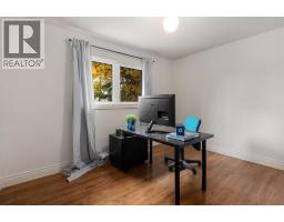 4207 5 Avenue SW - photo 18