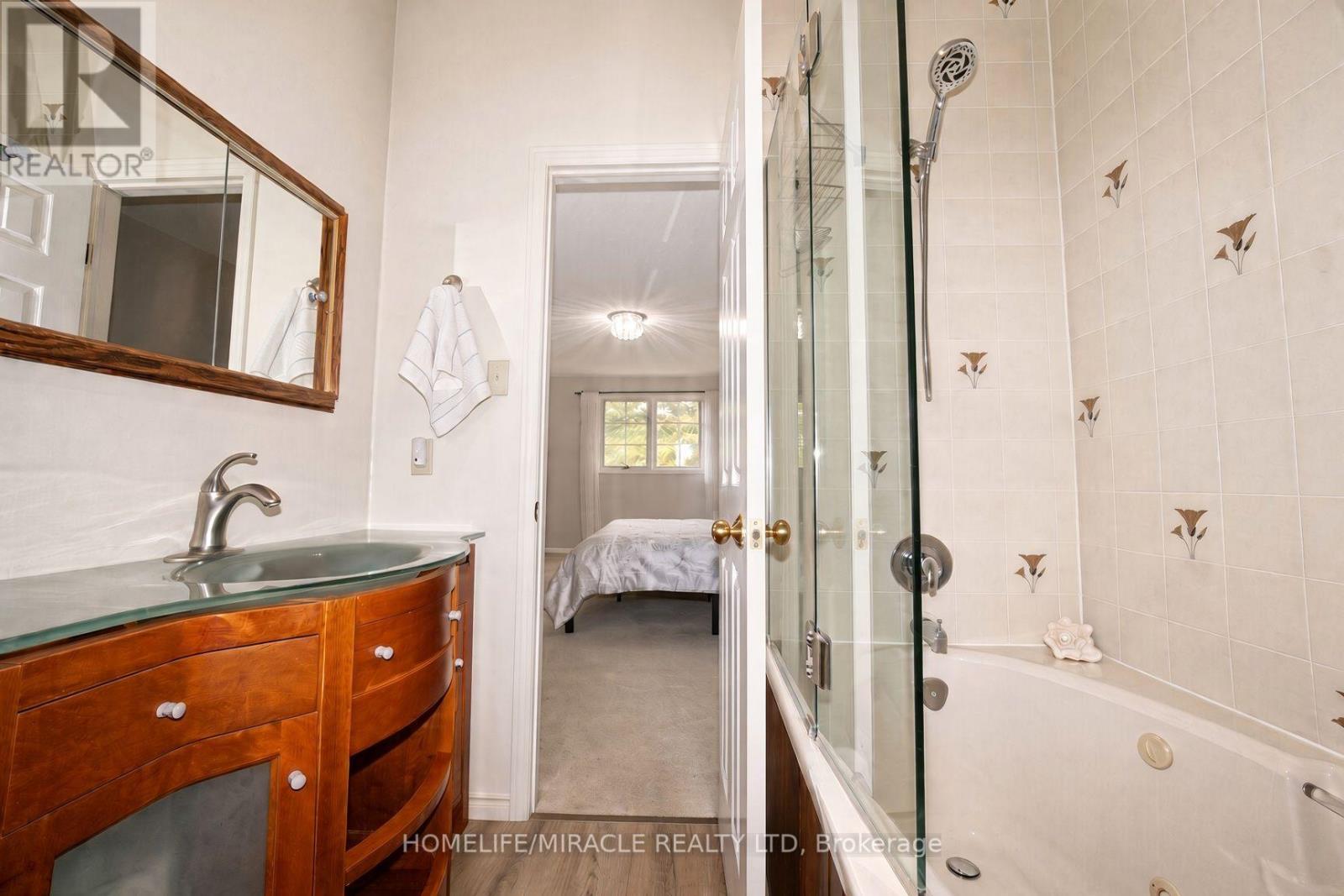 488 Heather Hill Place, Waterloo, ON photo 33