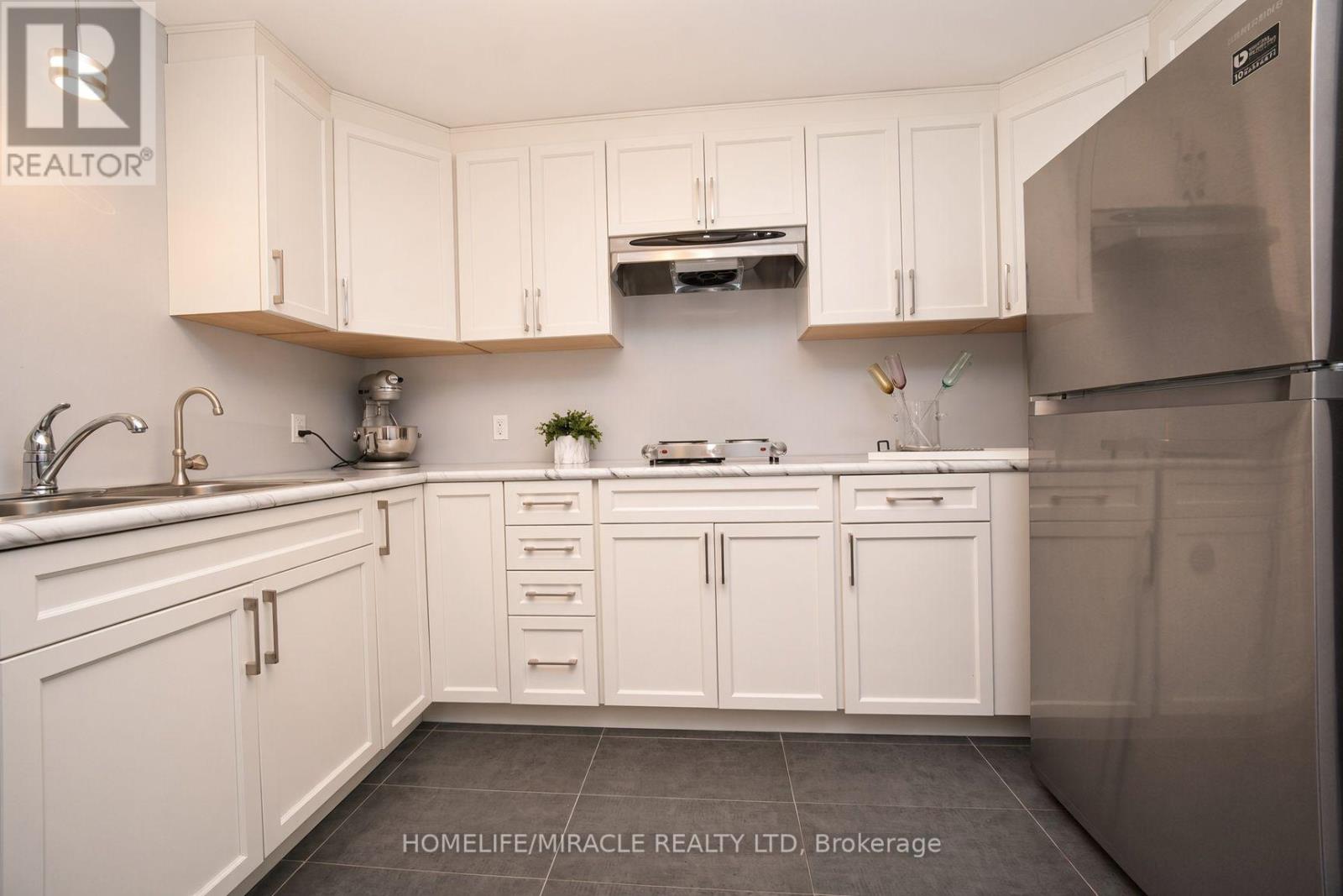 488 Heather Hill Place, Waterloo, ON photo 38