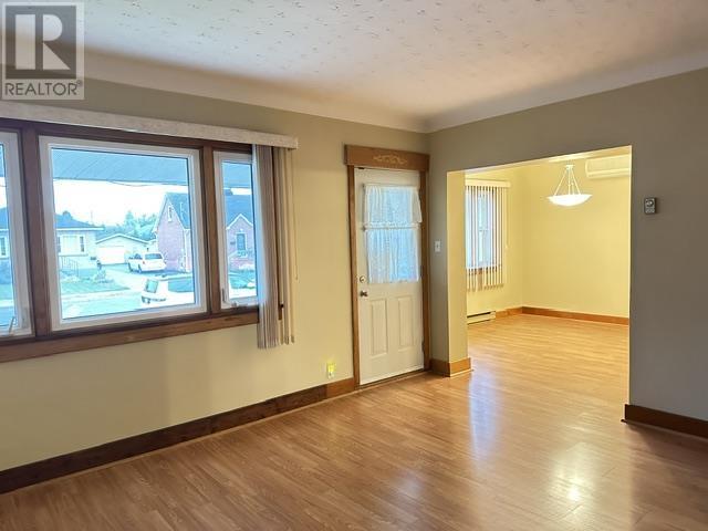 134 Henrietta AVE - 4
