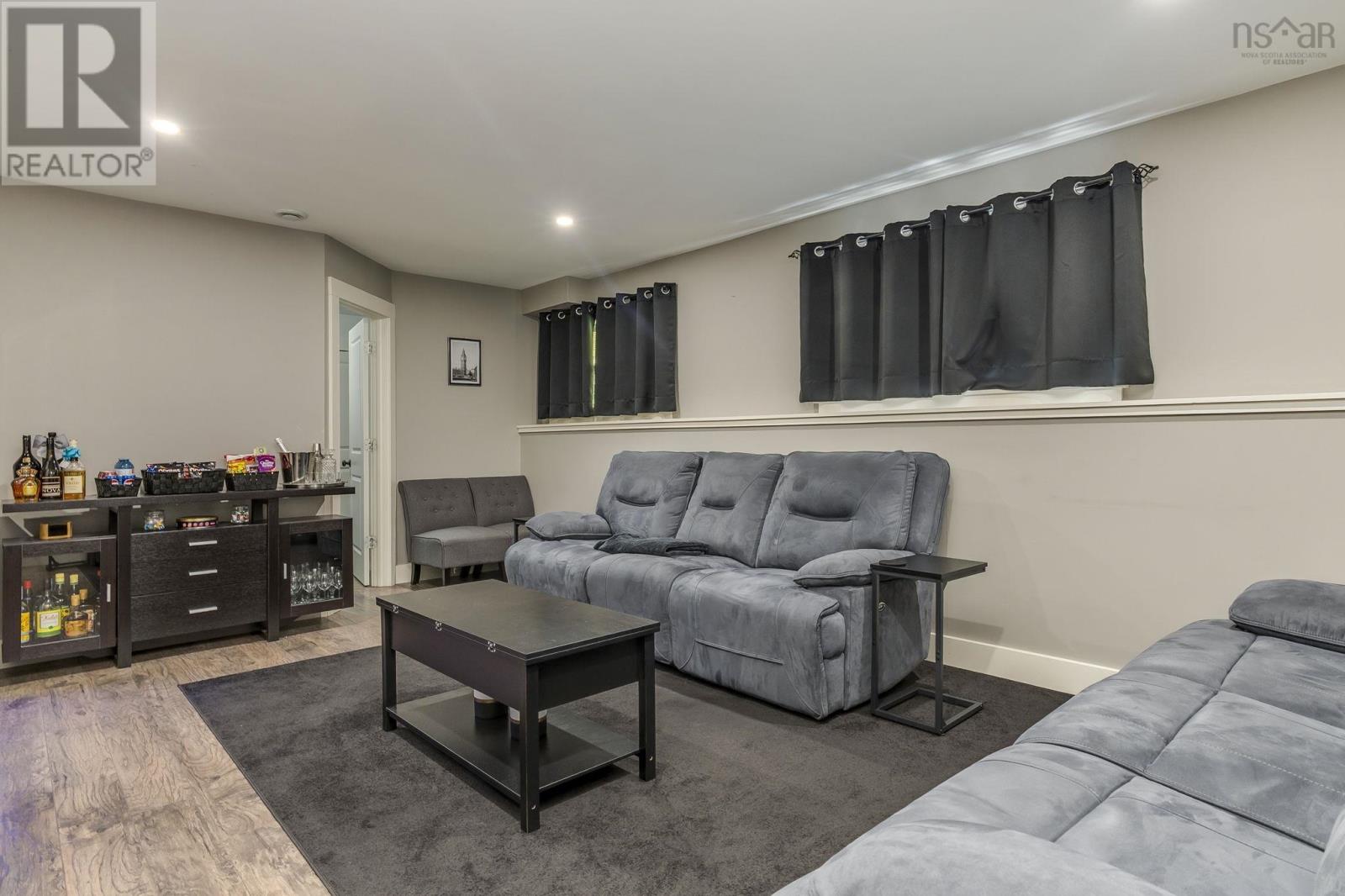 3326 Sackville Drive - 27