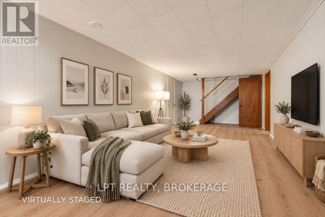 124 Campbell Crescent — photo 35