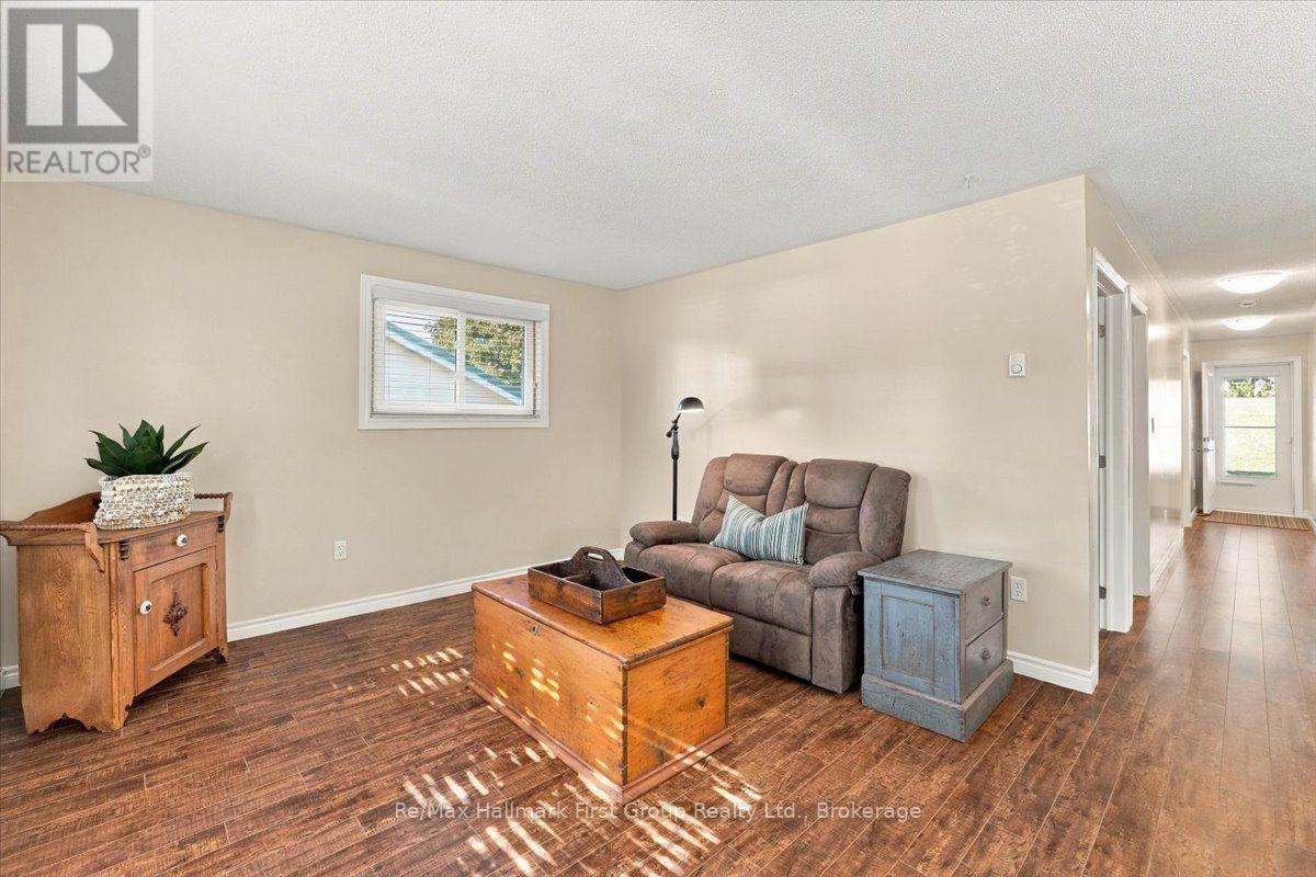 192 St. Lawrence Street West, Centre Hastings, ON photo 10
