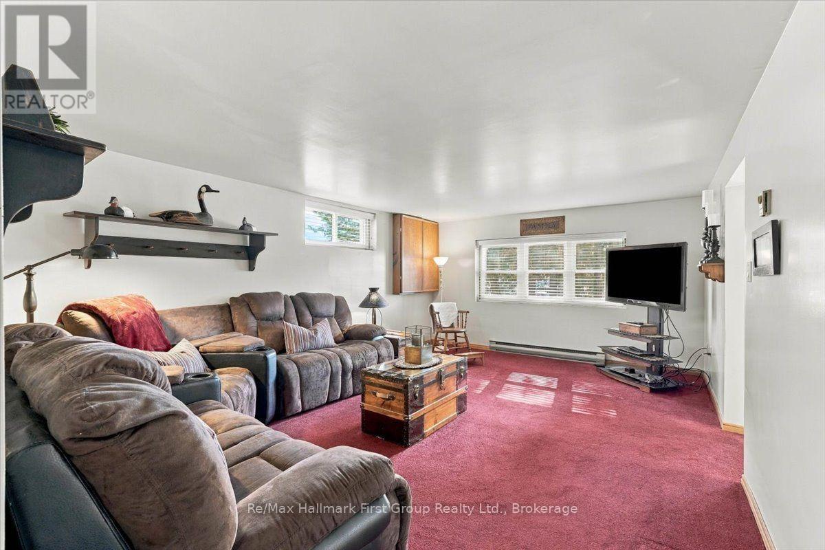 192 St. Lawrence Street West, Centre Hastings, ON photo 18
