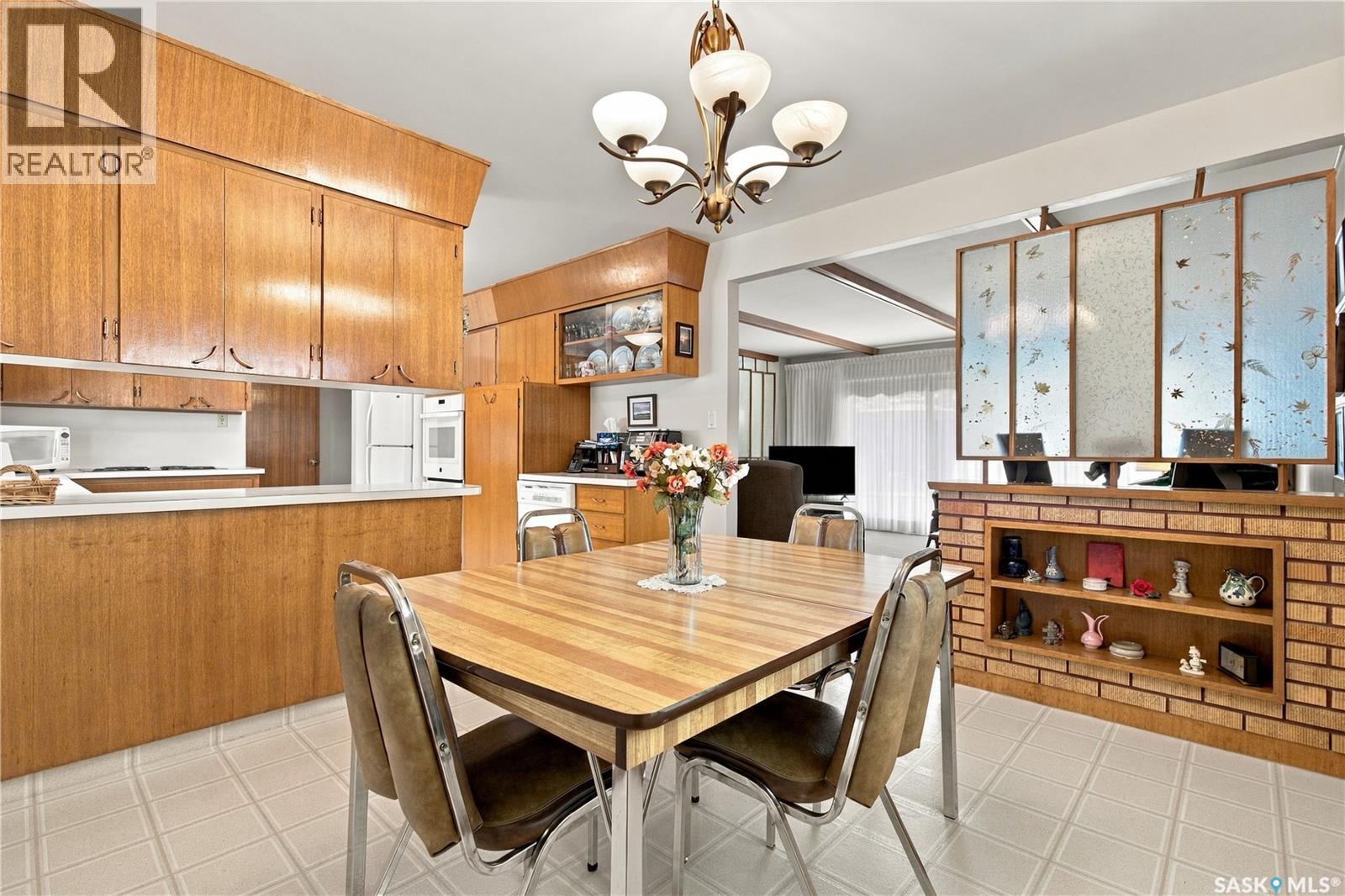 3 Johnstone STREET, Regina — photo 13