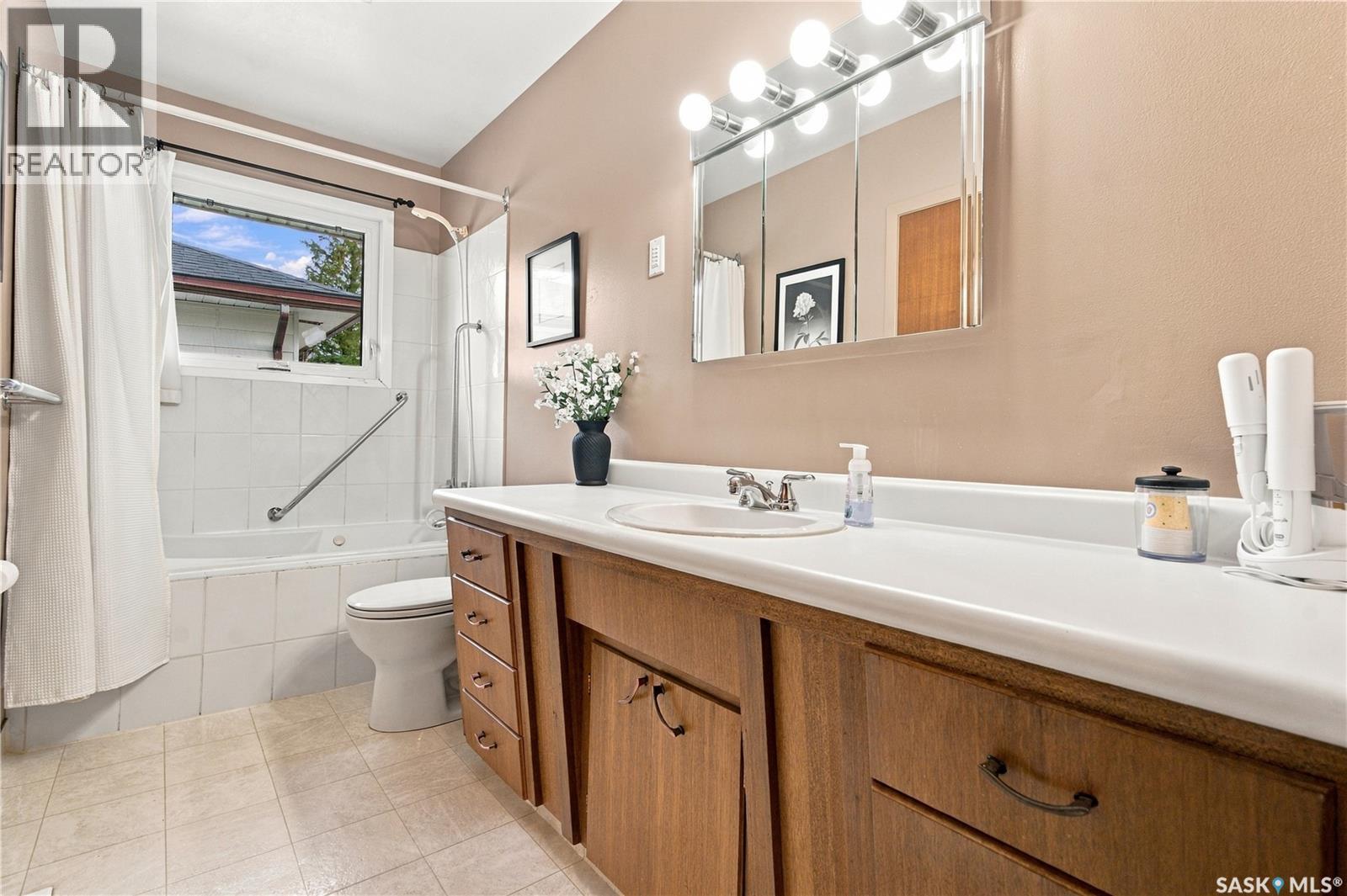 3 Johnstone STREET, Regina — photo 22