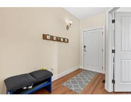 Foyer - 66074 Ogilview Drive, Kawkawa Lake, Hope, BC V0X1L1 Photo 6